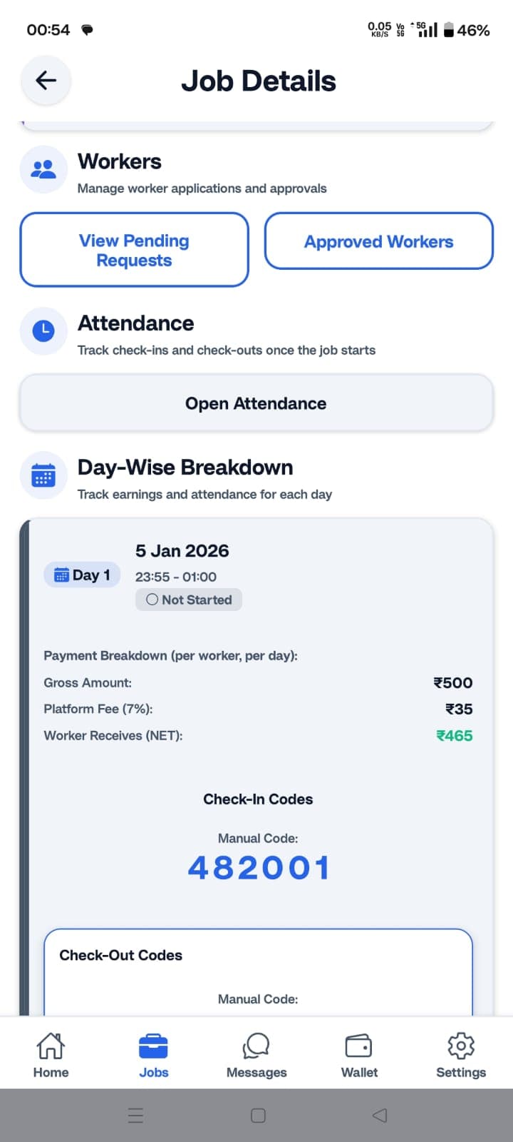 Hirearn job details screen showing workers, attendance, and payment breakdown