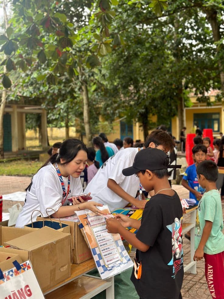 Volunteers and workers joining local shifts through Hirearn